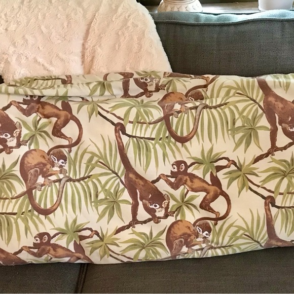 Vintage 90’s Spider Monkey Jungle Leaf Print XL Jumbo Pillow Body Pillow 53”X20” - Picture 7 of 11
